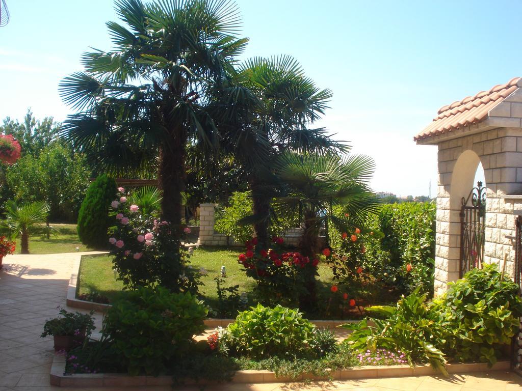 Apartments Jasna Umag Exterior foto